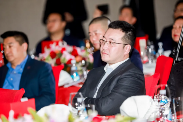 國臺攜手保利國際拍賣,亮出“盛世龍脈•牛世長宏”高光首秀 國臺攜手保利國際拍賣,亮出“盛世龍脈•牛世長宏”高光首秀