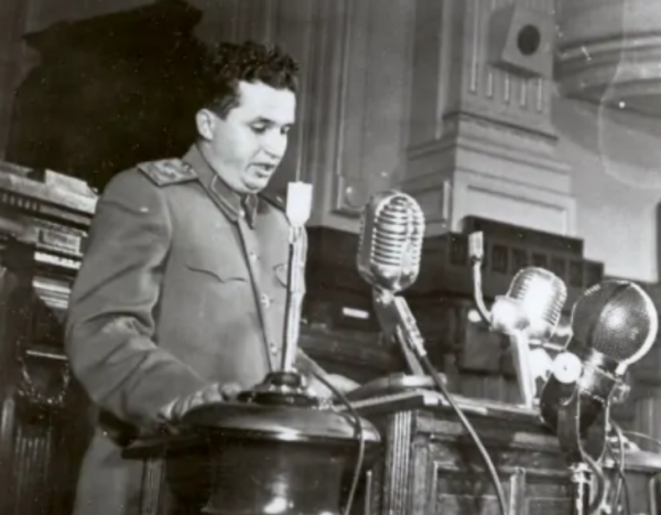 勃列日涅夫逝世，我方是否要參加葬禮？鄧公用一妙招緩和中蘇關係