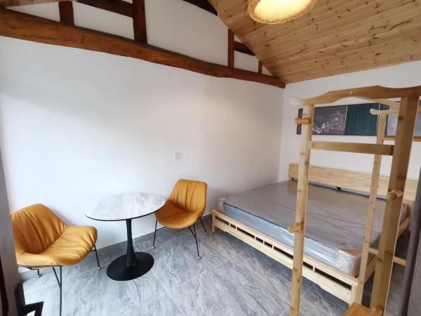 懷柔一個村子吸引十多組城裡人來租房，村裡竟然有懷柔最美咖啡廳