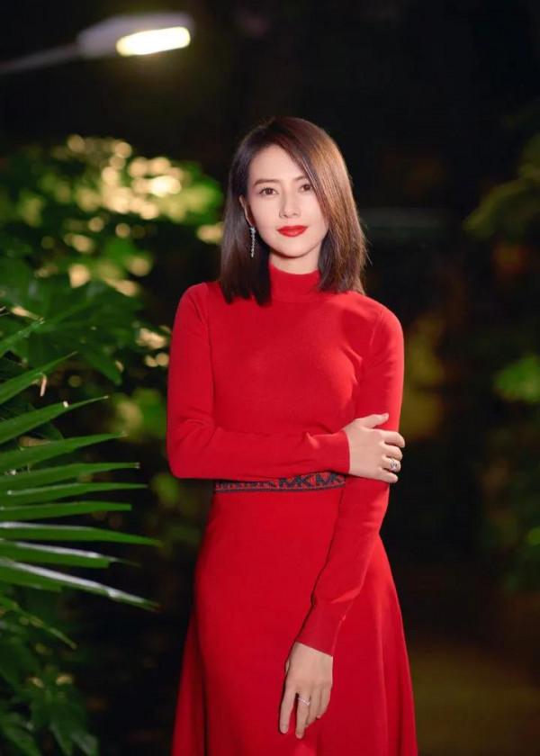 盤點那些身穿“中國紅”服裝的女演員