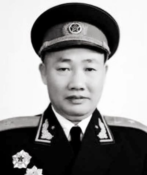 1986年,少將鍾國楚去福建拜訪一和尚,見面後:老首長,我想你啊 1986年,少將鍾國楚去福建拜訪一和尚,見面後:老首長,我想你啊