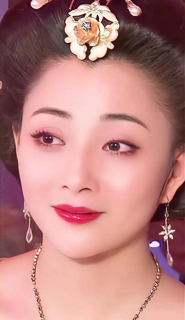 「殷桃」疏影仙音猶夢取