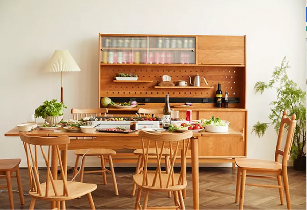 實木餐桌“十買九坑”？網友：後悔買錯了