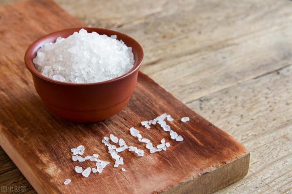 為何腦梗越來越多？醫生提醒：原因或在於飲食中的“三多一少”