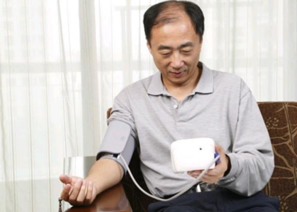 46-55歲，會進入生命高危期？提醒：這4個身體問題，別忽視