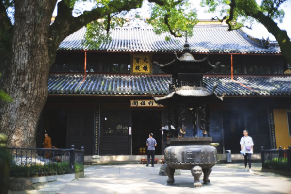 別再說什麼小京都了，寧波這些寺廟來打臉了