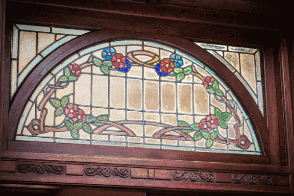 在上海有一棟鑲金的別墅是什麼樣的體驗？