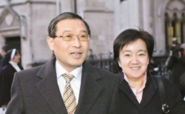 2004年，華人廚子繼承英國富婆億萬遺產，親屬怒告法庭，結局如何