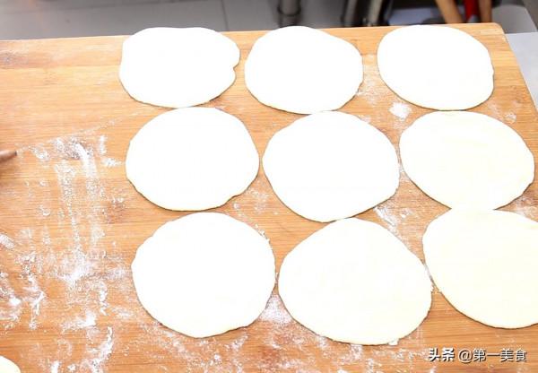 店裡面的炸菜角為啥好吃,原來燙麵是關鍵,皮薄餡多,簡單又美味 店裡面的炸菜角為啥好吃,原來燙麵是關鍵,皮薄餡多,簡單又美味