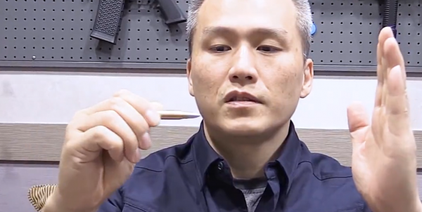 故事:韓國60歲大叔出車禍,檢查發現脖內有子彈,為何40年毫無察覺