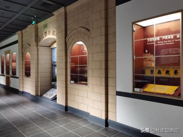 漢EV自駕新疆,探訪亞洲最大葡萄酒地下酒窖,逛完景區還送葡萄酒 漢EV自駕新疆,探訪亞洲最大葡萄酒地下酒窖,逛完景區還送葡萄酒