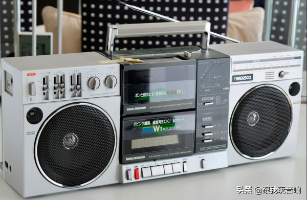 日立 HITACHI TRK-W1分體式立體聲音響 雙卡帶機收錄機 日立 HITACHI TRK-W1分體式立體聲音響 雙卡帶機收錄機