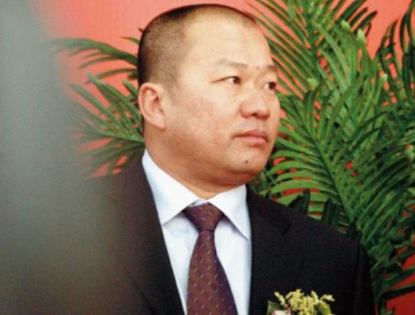 包頭富豪金利斌：24歲擺地攤，身價25億，為何卻在功成名就時自焚