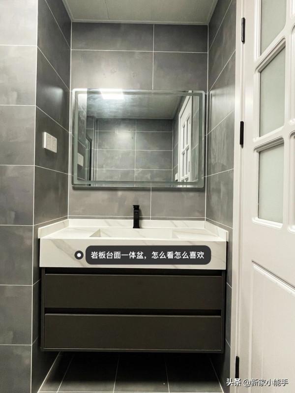 90後婚房，打掃乾淨準備要入住，刷網紅灰，效果很漂亮啊