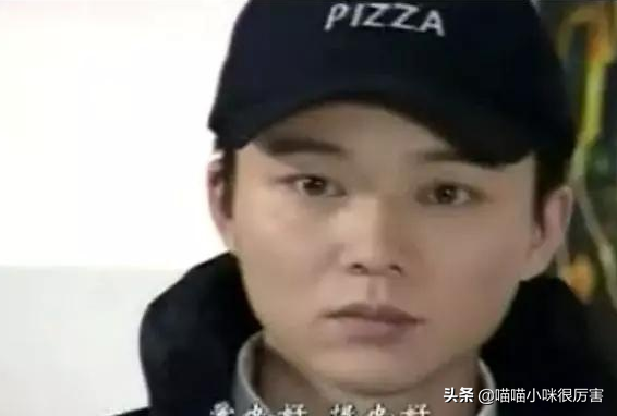 太瘦土氣大方臉，年輕時很一般，老了卻變帥的8位男星，不服不行