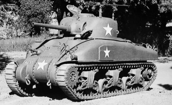 豪橫的美國人，不但給中國駐印軍送去謝爾曼重型坦克，還送青黴素