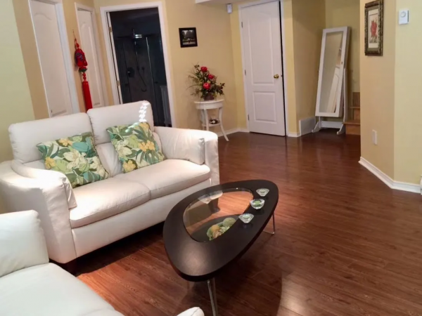 50歲護工哭訴，悔不當初，他們用“一家人”之名套路我當免費保姆