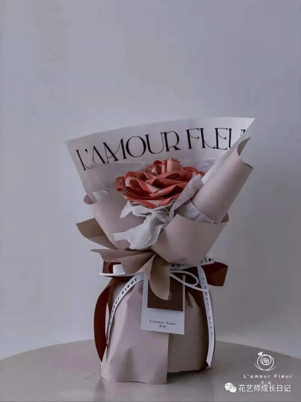 花藝奇思妙想vol.48 | 如果覺得鮮花短暫,那就來一束有錢花束吧 花藝奇思妙想vol.48 | 如果覺得鮮花短暫,那就來一束有錢花束吧