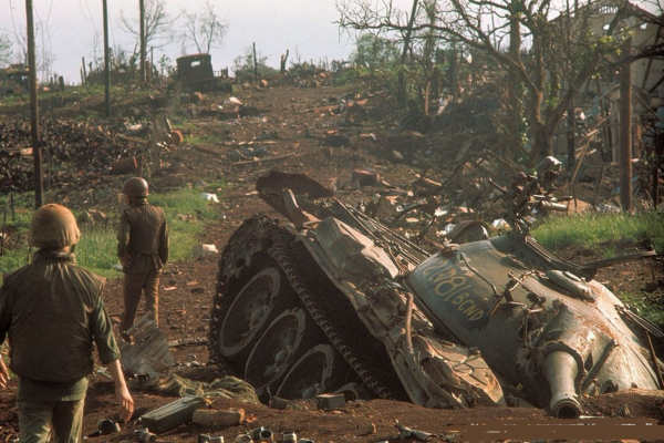 1966年越南戰爭，2500人圍剿108名新兵，落荒而逃，紀錄片