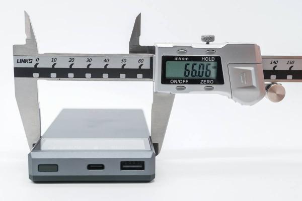 賽博朋克風滿滿,炫酷抓眼,TEGIC 30W冰格移動電源評測 賽博朋克風滿滿,炫酷抓眼,TEGIC 30W冰格移動電源評測