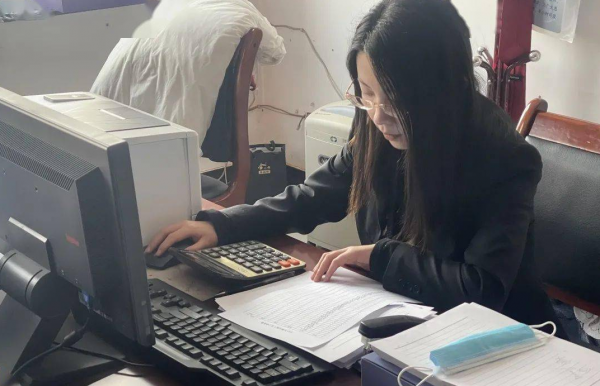 適合女生學的“專業”，10年後會很吃香，收入高而且很穩定