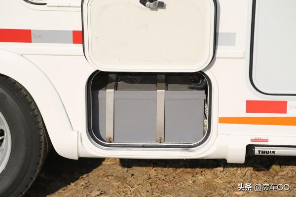 國六3.0T+8AT！C本可開超大空間房車，實拍亞特尊領ST