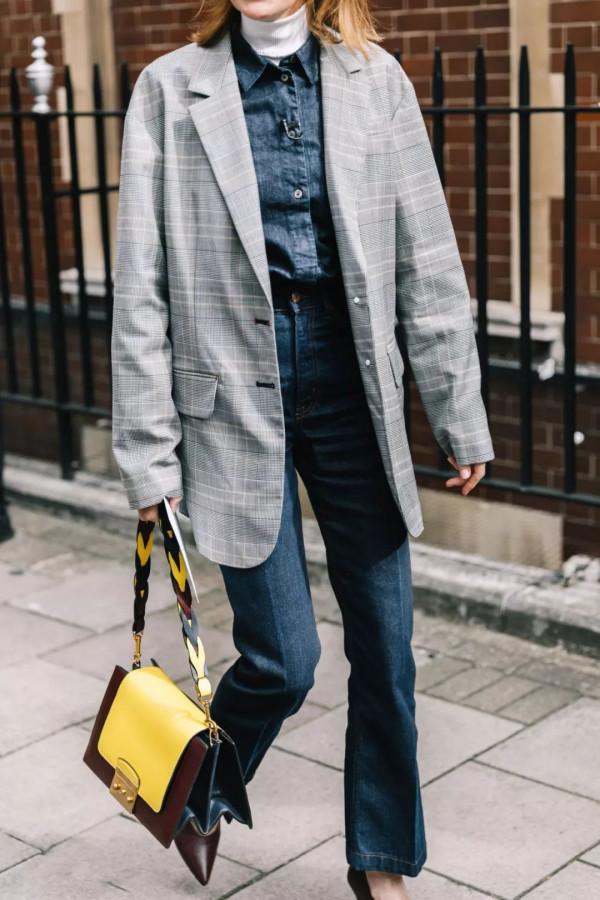 今年秋冬流行“煙管領”，不露脖子更優雅，難怪40歲女人都愛穿