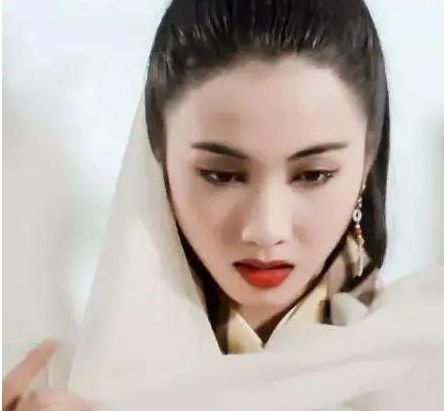 “落魄”千金黎姿，放著富二代許晉亨不要，為何偏偏嫁給瘸腿富豪