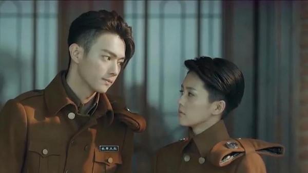 別以為貼個鬍子就是女扮男裝，這6位女星的男裝太帥，真不糊弄人