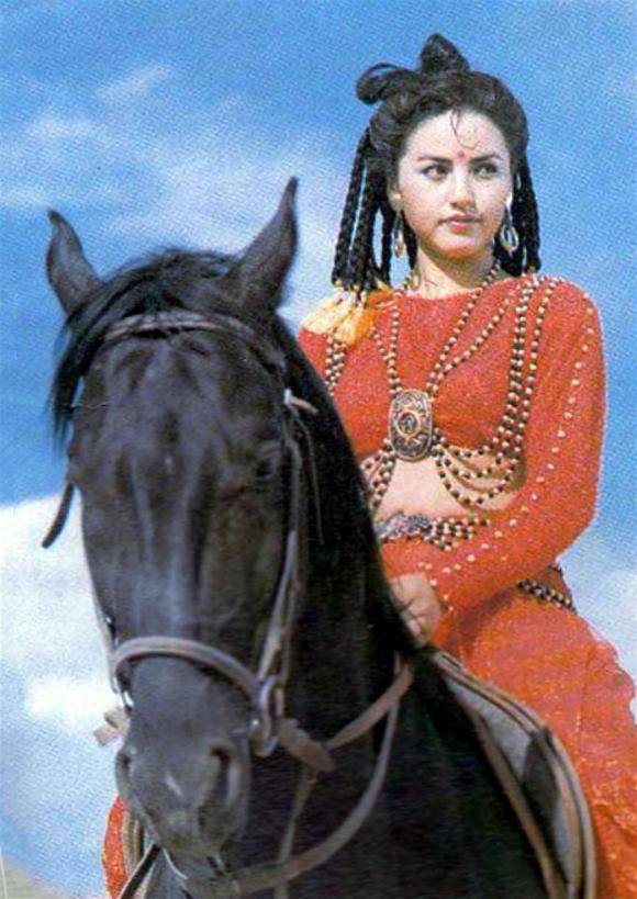 10位被遺忘的新疆美女明星 今昔變化大 有人89歲仍美 有人27歲便去世