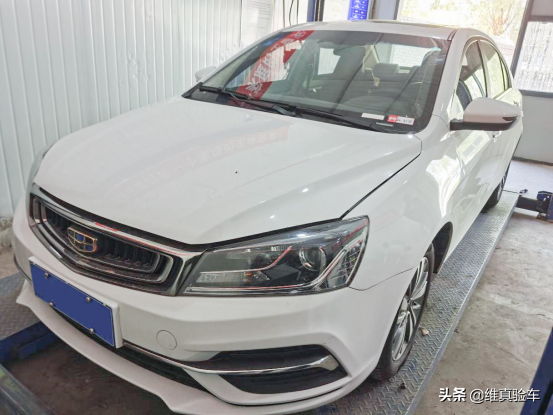 國產車保值率到底如何?跟著檢測師一起細瞧這輛吉利帝豪 國產車保值率到底如何?跟著檢測師一起細瞧這輛吉利帝豪