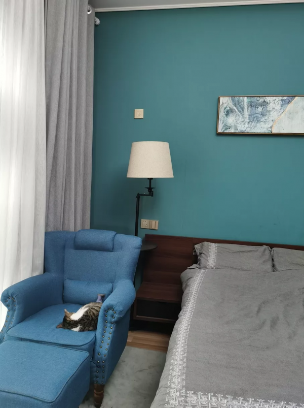 房子怎麼看才舒服，我在化妝鏡前，悟出了一個道理