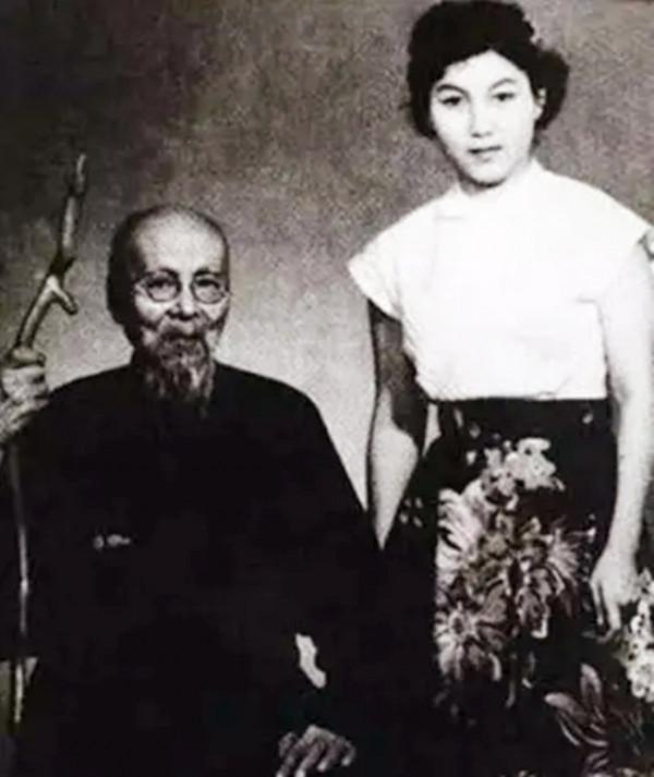 56歲齊白石看上朋友家18歲保姆，為示好畫了一幅畫如今賣了9千萬