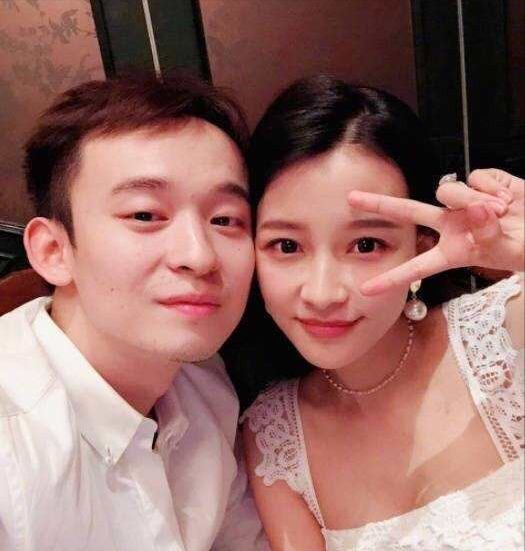 誰說娛樂圈沒有好男人?這五位早婚的男星,個個都是“寵妻狂魔” 誰說娛樂圈沒有好男人?這五位早婚的男星,個個都是“寵妻狂魔”