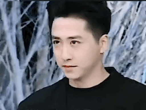 買二手衣服回家補、一張椅子用18年,這8位明星,有錢也沒亂花 買二手衣服回家補、一張椅子用18年,這8位明星,有錢也沒亂花