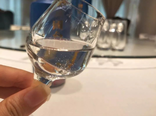 過年囤年貨,遇見這4款純糧酒別手軟,好喝不貴,待客送禮有面子 過年囤年貨,遇見這4款純糧酒別手軟,好喝不貴,待客送禮有面子