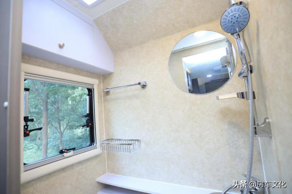 兩室一廳帶3.0T動力房車來啦！有麻將桌和獨立廚衛，實用舒適