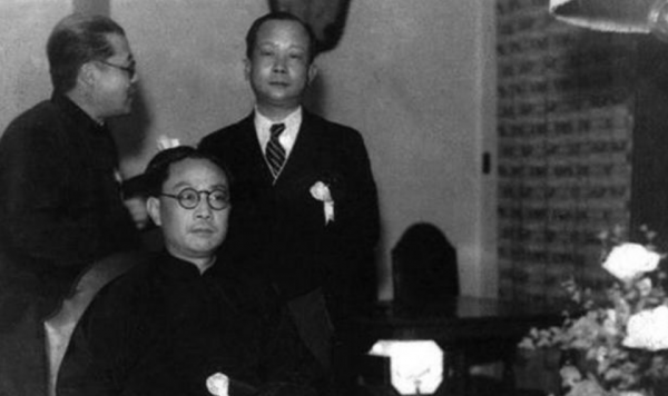 1949年,軍統少將穿解放軍軍裝前往北平,世人才知戴笠愛將竟是特工