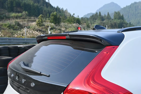 不甘平庸的另類鋼炮——二手沃爾沃 V40CC