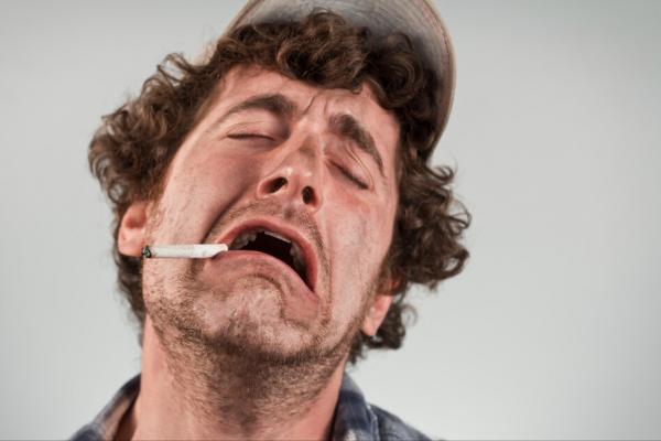 為什麼很多人年紀輕輕，總想睡覺，沒有力氣？醫生：這因素是關鍵