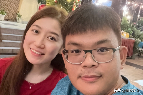 31歲童星宣佈結婚!男方面板黝黑,長相憨厚老實,兩人已相戀10年 31歲童星宣佈結婚!男方面板黝黑,長相憨厚老實,兩人已相戀10年