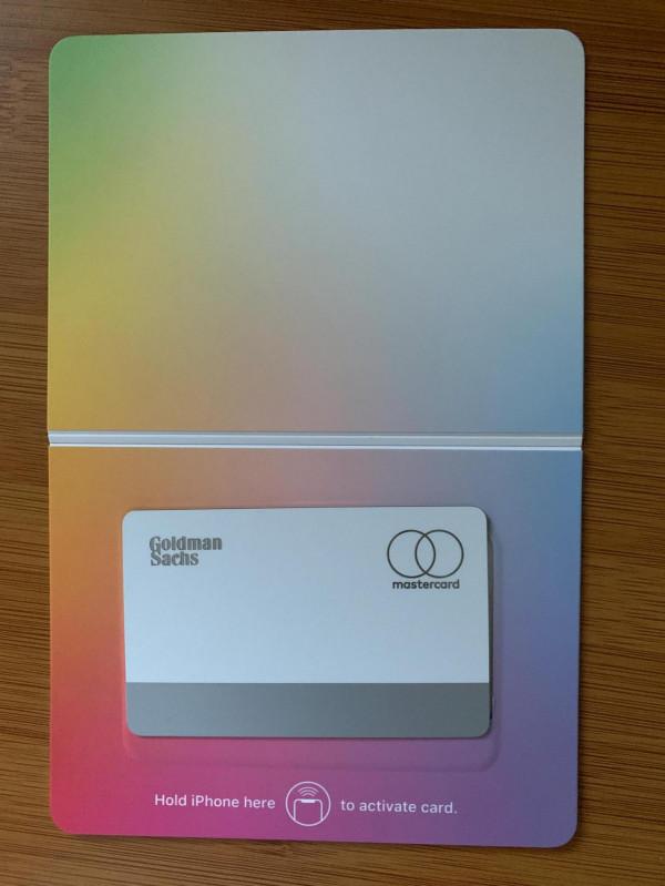 蘋果信用卡：有顏值的雞肋