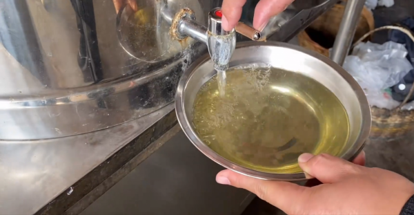 安徽大姐做麵條，2分鐘就出鍋，半生不熟味道好，5元一份量還大