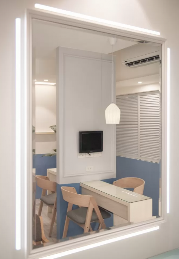 值得點贊!給雙人書桌中間加拉簾,孩子不再爭吵了,保護彼此隱私 值得點贊!給雙人書桌中間加拉簾,孩子不再爭吵了,保護彼此隱私