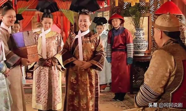 甄嬛傳：甄嬛生雙生子為什麼金被單撒花？生朧月卻紅被單沒花？