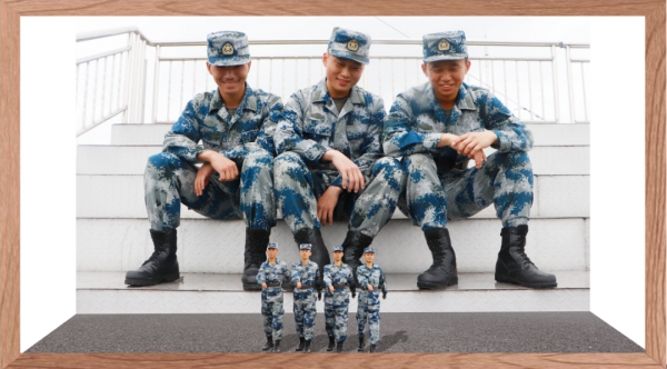 這組新兵“滿月照”,不要太有創意! 這組新兵“滿月照”,不要太有創意!
