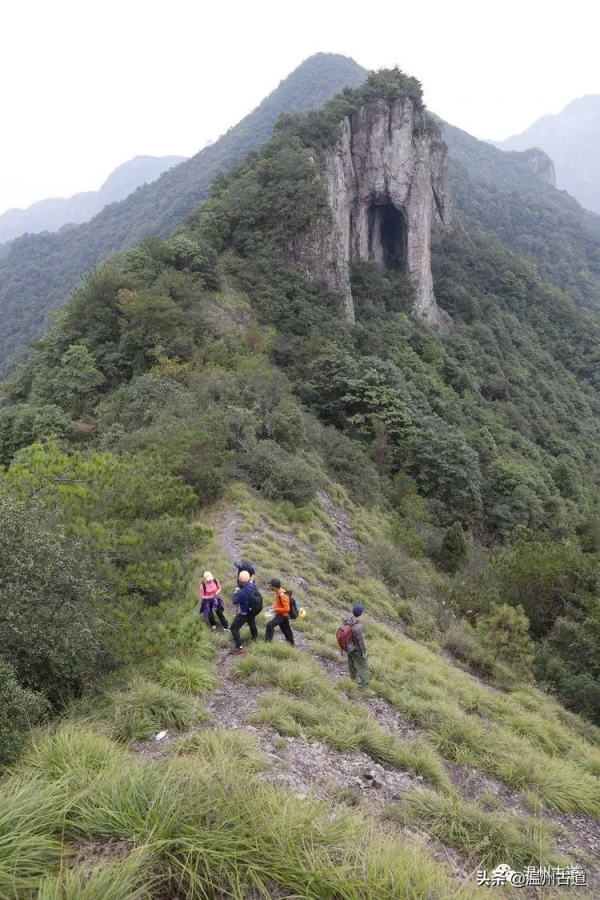 “驢行”仙居天柱峰山脊，奇峰峭立，美不勝收
