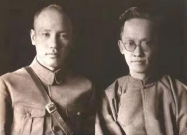 1931年，王亞樵派人刺殺蔣介石，路邊丟棄一條火腿，行動功敗垂成