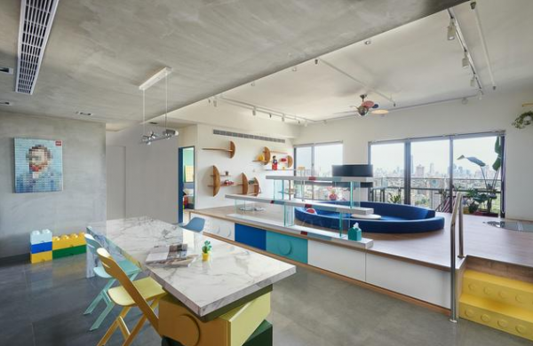 看了朋友新家，才知道捨棄電視牆有多爽！空間擴大一倍