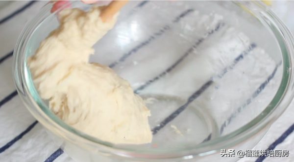 有手就能做的乳酪餅教程，免廚師機免揉，爆拉絲鬆軟香甜不幹不硬